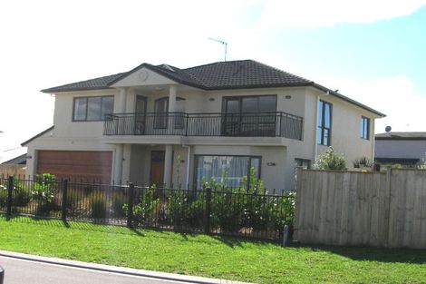 Photo of property in 4 Matau Rise, Te Atatu Peninsula, Auckland, 0610