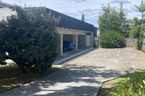 Photo of property in 4/221 Hurstmere Road, Takapuna, Auckland, 0622