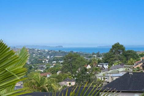 Photo of property in 195a Browns Bay Road, Browns Bay, Auckland, 0630