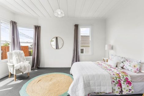 Photo of property in 4 Argyle Street, Mornington, Dunedin, 9011