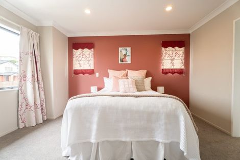 Photo of property in 6 Erlestoke Crescent, Churton Park, Wellington, 6037