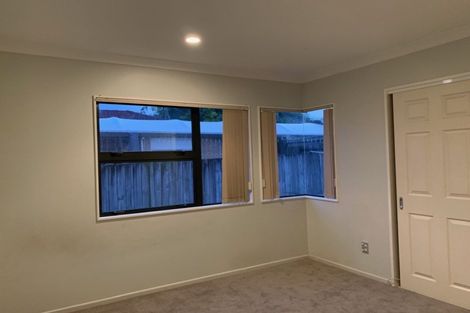 Photo of property in 6 Cinnabar Place, Westgate, Auckland, 0614
