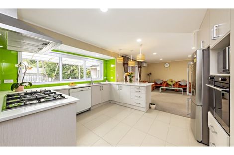 Photo of property in 147 Millhouse Drive, Golflands, Auckland, 2013