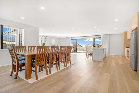 Photo of property in 8 Evan Tasman Lane, Waiuku, 2123