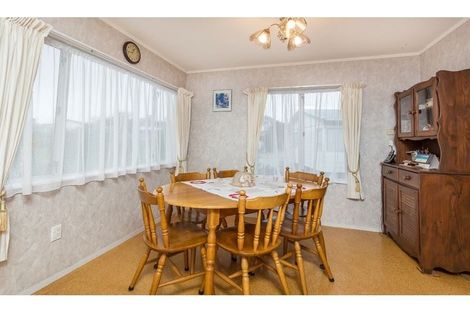 Photo of property in 48 Hinerau Street, Henderson, Auckland, 0612