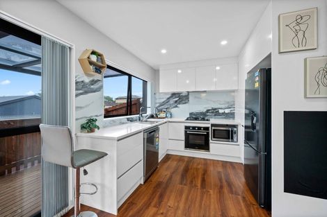 Photo of property in 11b Kimdale Place, Totara Heights, Auckland, 2105