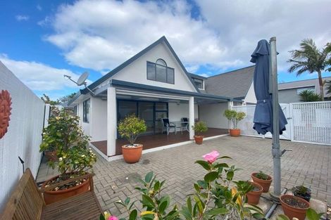 Photo of property in 2/90 Nile Road, Milford, Auckland, 0620