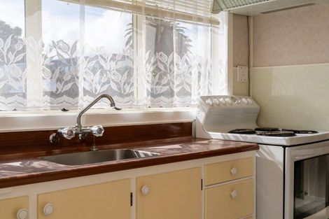 Photo of property in 17b Wallis Street, Raglan, 3225