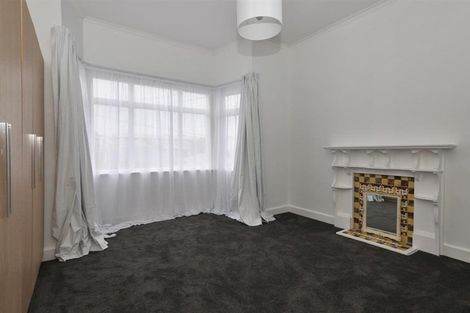 Photo of property in 5 Glendavar Street, Berhampore, Wellington, 6023