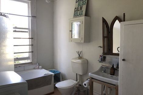 Photo of property in 18 Shoal Bay Road, Devonport, Auckland, 0624