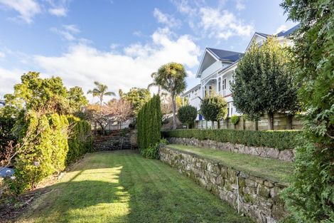 Photo of property in 10 Cobden Road, Bluff Hill, Napier, 4110