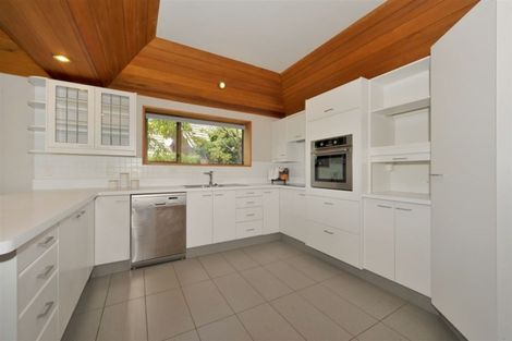 Photo of property in 10 Indira Lane, Cashmere, Christchurch, 8022