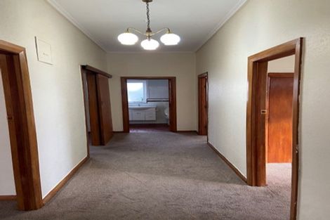 Photo of property in 492 Blockhouse Bay Road, Blockhouse Bay, Auckland, 0600