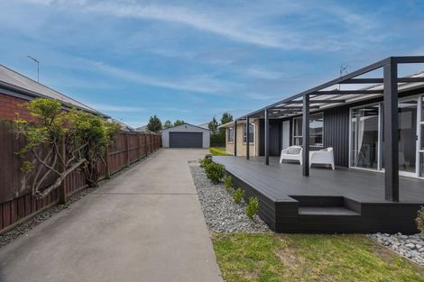 Photo of property in 5 Betula Place, Parklands, Christchurch, 8083