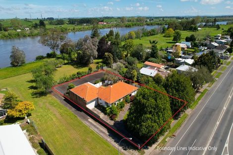 Photo of property in 112 Great South Road, Huntly, 3700