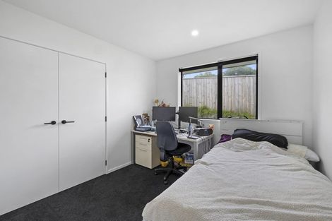 Photo of property in 6 Banks Street, Marfell, New Plymouth, 4310