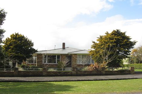 Photo of property in 30 Ngakoti Street, Urenui, 4375