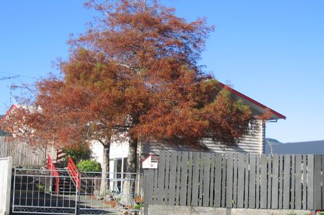 Photo of property in 9 Tiroiti Grove, Stokes Valley, Lower Hutt, 5019