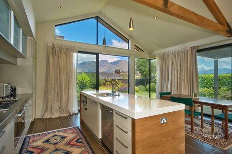 Photo of property in 8 Rannoch Drive, Jacks Point, Queenstown, 9371