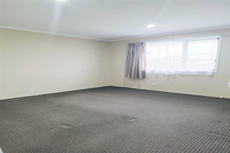 Photo of property in 77 Pitt Avenue, Clendon Park, Auckland, 2103