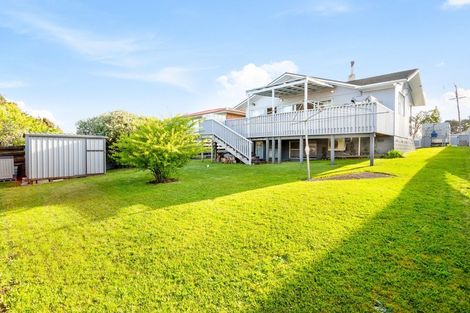 Photo of property in 6 Colwill Road, Massey, Auckland, 0614