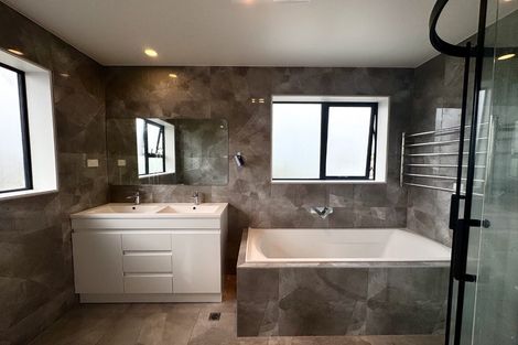 Photo of property in 13a Blue Way, Glendene, Auckland, 0602