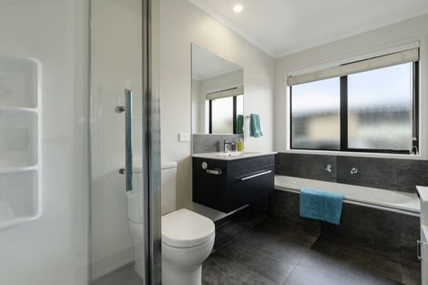 Photo of property in 1 Belt Lane, Papamoa, 3118