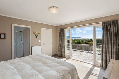 Photo of property in 6 Ruru Road, Otaihanga, Paraparaumu, 5036
