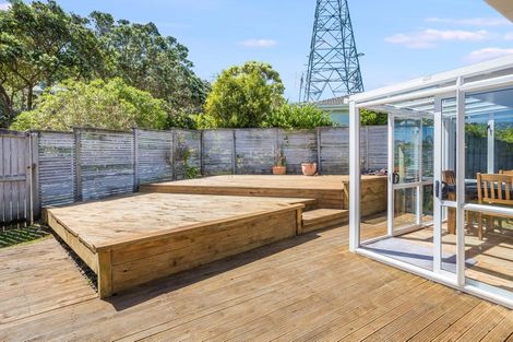 Photo of property in 7 John Witton Drive, Crofton Downs, Wellington, 6035