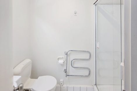 Photo of property in Terrace Tower Apartments, 10a/126 The Terrace, Wellington Central, Wellington, 6011