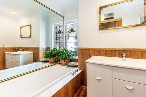 Photo of property in 70 Shepherd Road, Waipahihi, Taupo, 3330