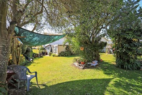 Photo of property in 240 Pukehina Parade, Pukehina, Te Puke, 3189