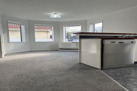 Photo of property in 38 Kings Crescent, Hutt Central, Lower Hutt, 5010