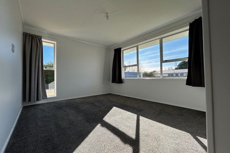 Photo of property in 2 Karaka Street, Inglewood, 4330