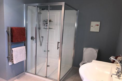 Photo of property in 51 Awaroa Road, Sunnyvale, Auckland, 0612