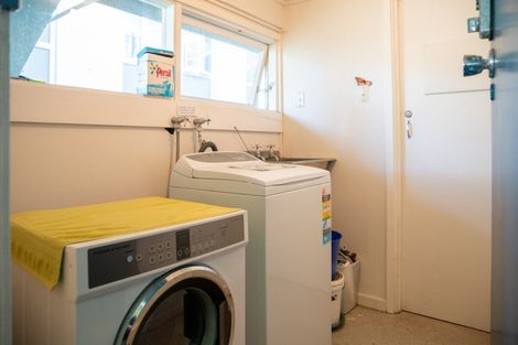 Photo of property in Fairmont Flats, 4a/20 Maarama Crescent, Aro Valley, Wellington, 6021