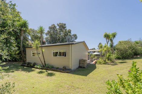 Photo of property in 25 Dunlop Drive, Pauanui, Hikuai, 3579