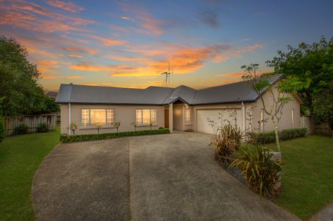 Photo of property in 18 Roderick Place, Rototuna, Hamilton, 3210