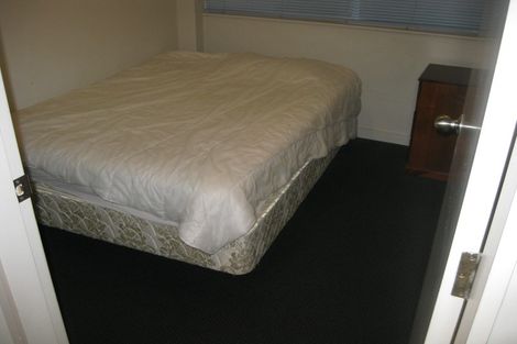 Photo of property in Terrace Tower Apartments, 4a/126 The Terrace, Wellington Central, Wellington, 6011