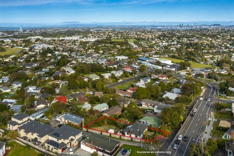 Photo of property in 70 Chivalry Road, Glenfield, Auckland, 0629