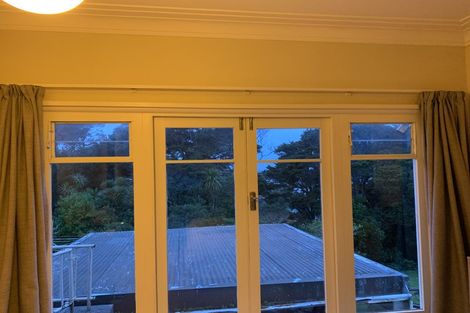 Photo of property in 14 Seaview Avenue, Northcote, Auckland, 0627