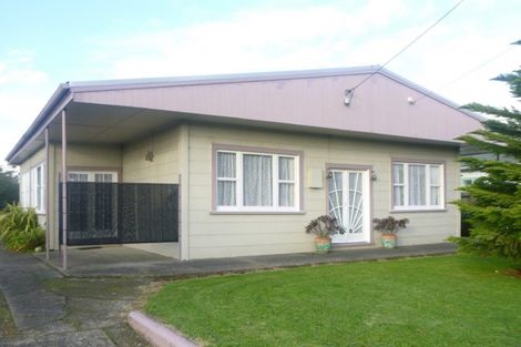 Photo of property in 135 Queen Street, Westport, 7825