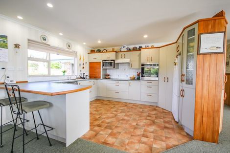 Photo of property in 16 Kotare Crescent, Pahi, Paparoa, 0571