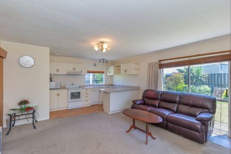 Photo of property in 38 Te Kiri Street, Himatangi Beach, Foxton, 4891