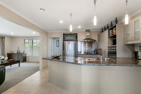 Photo of property in 49 Dowse Drive, Maungaraki, Lower Hutt, 5010