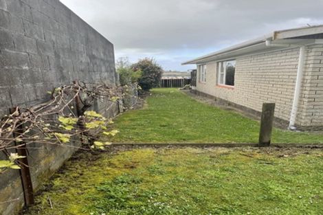 Photo of property in 13 Kowhai Street, Inglewood, 4330