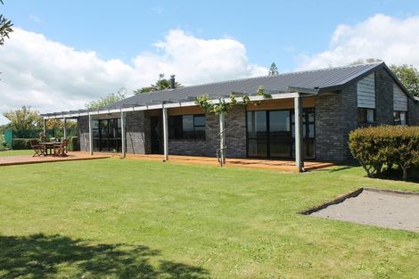 Photo of property in 787 Main North Road, Motunui, Waitara, 4383