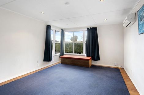 Photo of property in 18 Lambeth Crescent, Northcote, Christchurch, 8052