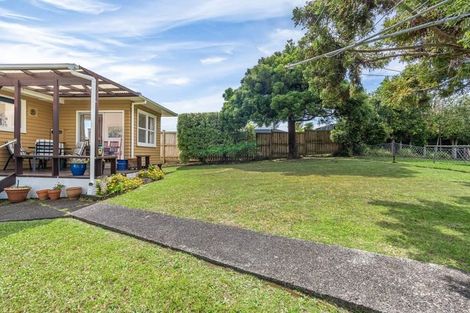 Photo of property in 6 September Place, Forrest Hill, Auckland, 0620