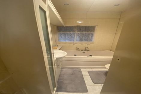 Photo of property in 104 Kenderdine Road, Papatoetoe, Auckland, 2025